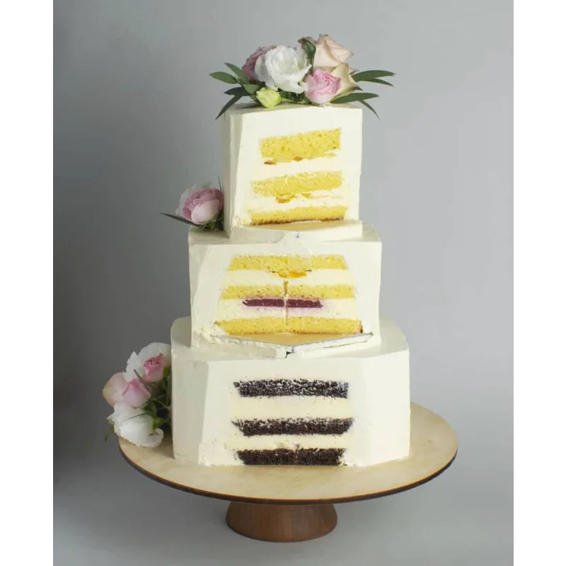 Все секреты многоярусных тортов. Лето 2021 (Александра Романова)