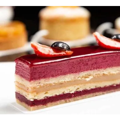 Рецепт нарезных пирожных Смородина-Лимончелло (Вера Никандрова)