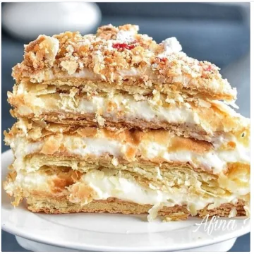 [Сake Deco] Торт "Наполеон" из карамелизированного слоёного теста (Афина Исаакова)