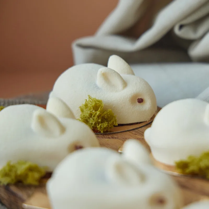 Муссовое пирожное "Белый кролик" (Ксения Нохрина)