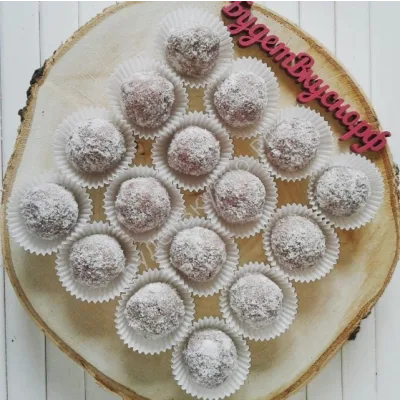 [Будет вкусно!] Raw конфеты "Клубника-кокос" (Анжелика Соловьева)