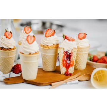 Капкейки в вафельном стаканчике (Алина Ахмадиева)