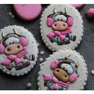Пряники на Новый год 2021 с бычком (Мария Ермолаева)