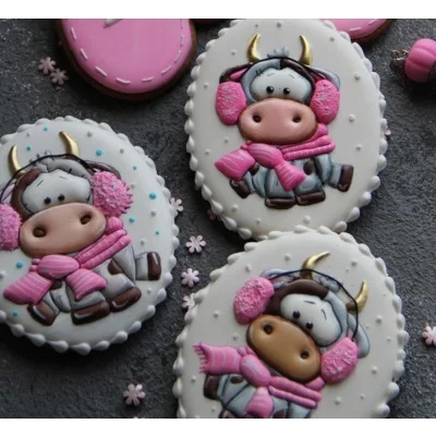 Пряники на Новый год 2021 с бычком (Мария Ермолаева)