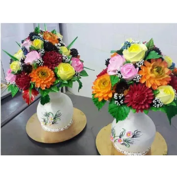 [Студия декор тортов] Вертикальный кремовый торт-букет (Жазира Болтабекова)