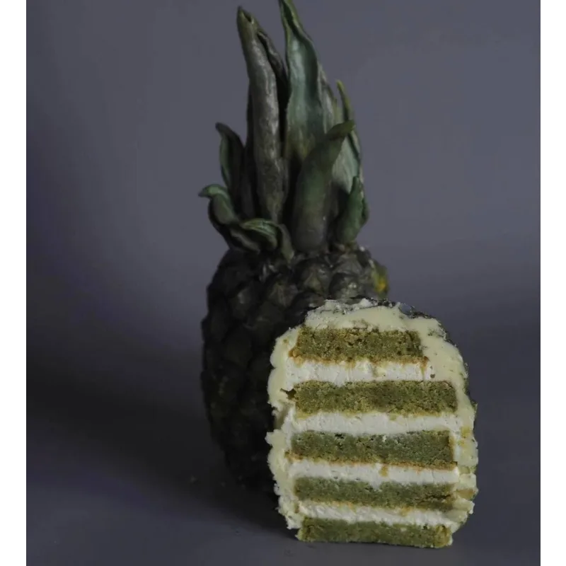 Торт в виде ананаса и торт абстракция. 4-5 мая 2021 (Lyubov Ki, cakeit_nsk)