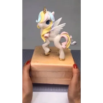 Лепка единорога (Наталия Антоновская)