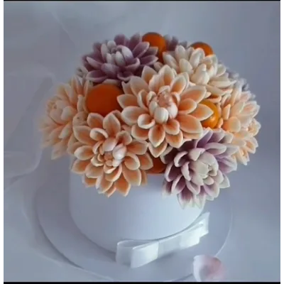 Видео уроки по приготовлению кремов для заливки в наши молды (Елена Гринева)