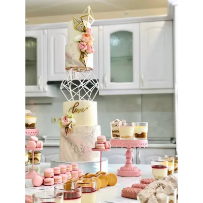 Многоярусный торт с геометрической конструкцией 4 яруса (Надежда Архипова)