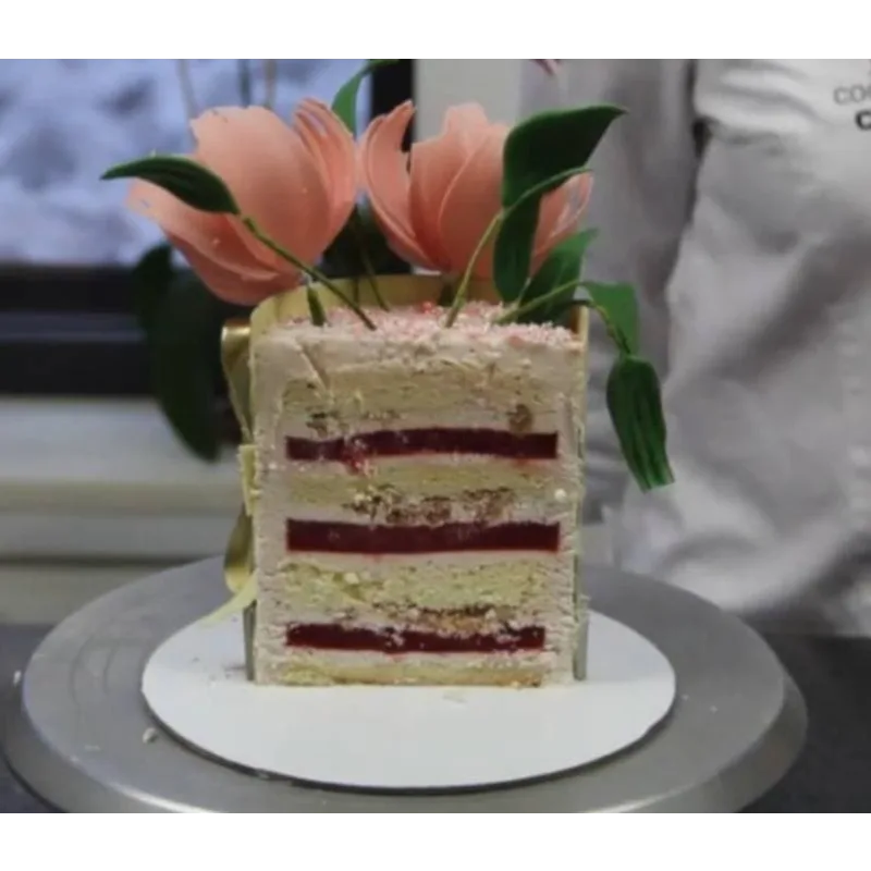 Торт к 8 марта «Коробка с цветами» (Мария Бондарева, bmb_school)