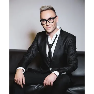 [MuaClub] Колористика в макияже (Денис Карташев)