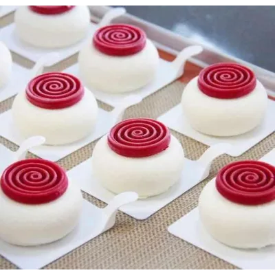 Рецепт пирожных Малиновый йогурт (Вера Никандрова)