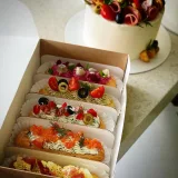 Закусочные эклеры (brutal_cakes)