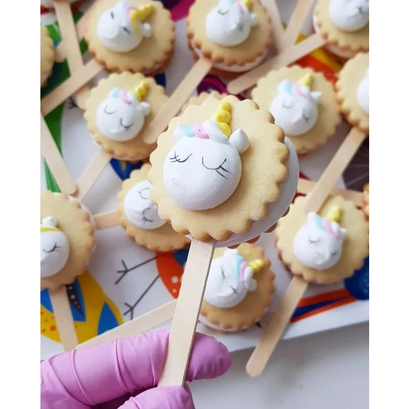 Маршмэллоу и сэндвичи (Ляйсян Казыргалина)