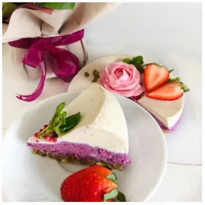 RAW торт «Смородина-кокос» (Екатерина Завирюха)