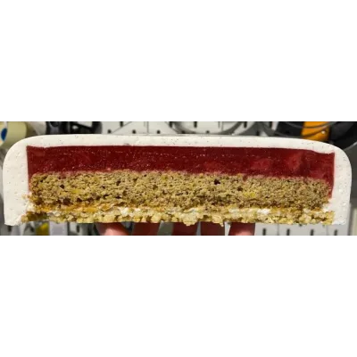 Торт клубника-фисташка-ваниль (Ильназ Искаков)