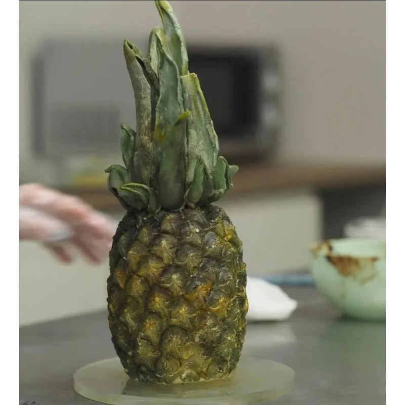 Торт в виде ананаса и торт абстракция. 4-5 мая 2021 (Lyubov Ki, cakeit_nsk)