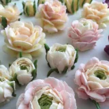 Видеоурок "Цветы из белкового крема" (Лариса Лазарева)