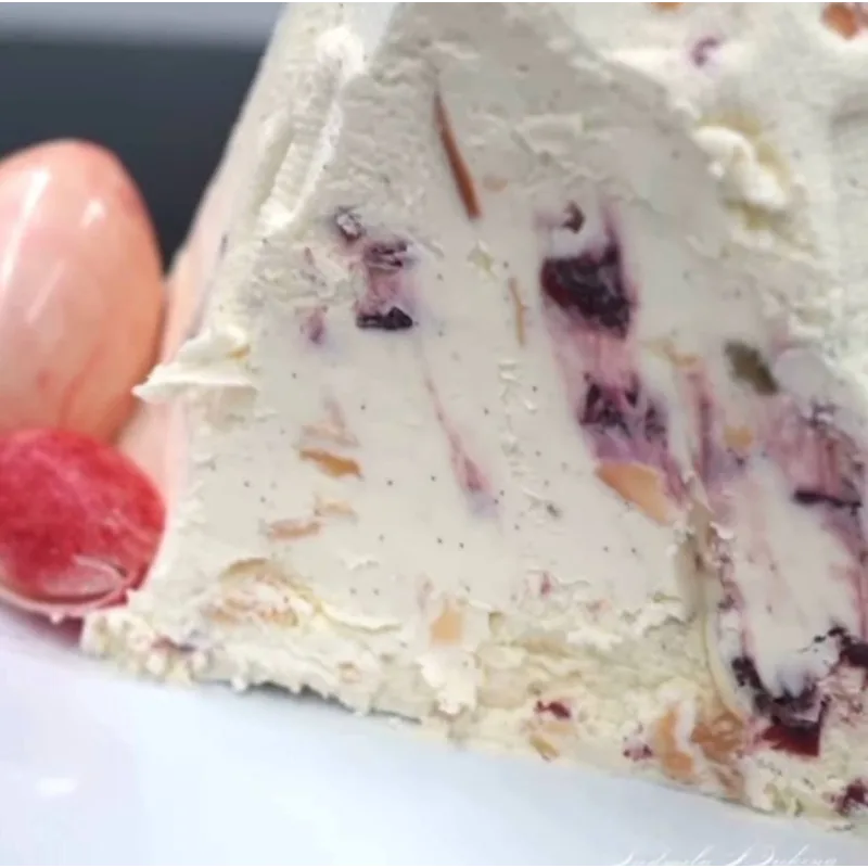 Пасха творожная Царская с миндалем, вишней и цукатами (Людмила Букина)