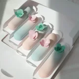 Муссовые пирожные в виде эклеров (ivory_cream)