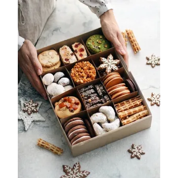 Праздничная коробка с ароматным печеньем (ILzira Karaguzina)