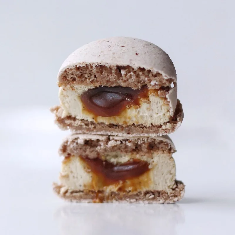 Макарон "Baileys - Coffee Caramel" (sweetsbyalice)