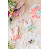 Декор на кулич "Ушки и розы" (Екатерина Завирюха)