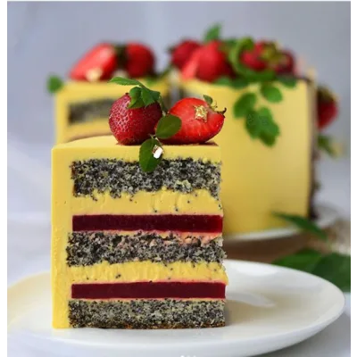 Торт  Клубничные тропики  (Надежда Аксёнова)