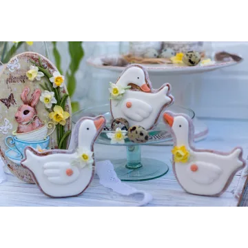 [Пряники "Стильная Пасха"] Уроки "Пасхальный зайка с нарциссами" и "Пасхальные уточки" (Таня Свирко)