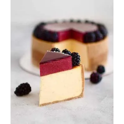 Чизкейк «Лайм-Кокос-Ежевика» (Полина Кошелева)