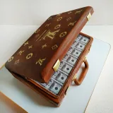 Оригинальный Торт "Чемодан с деньгами" (Ксения Енакиевская)